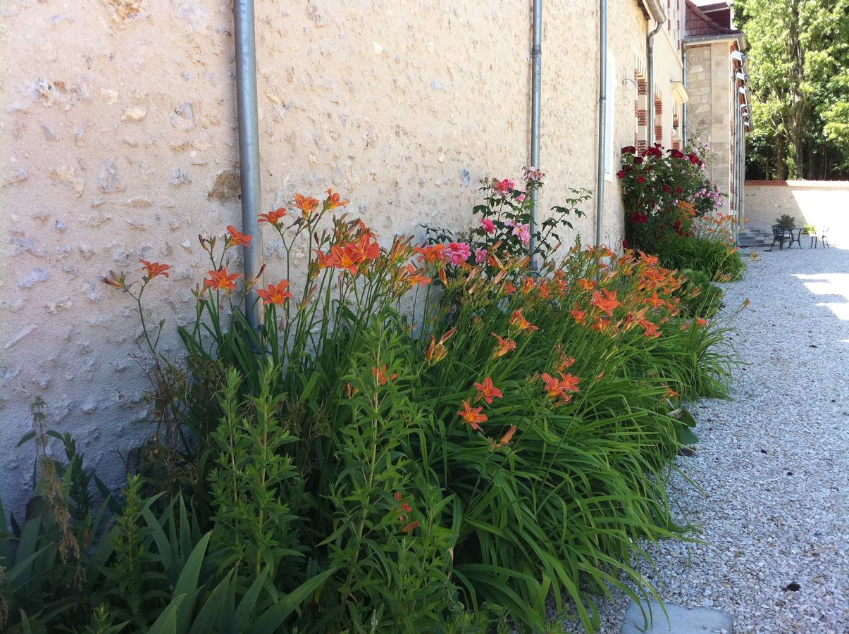 Bed and Breakfast Manoir De Montflambert Mutigny Esterno foto
